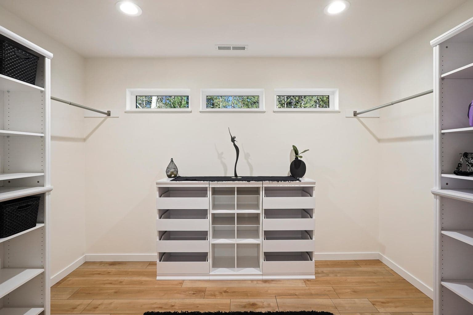 Photo of 15943 Cascade Lane 36 of 56