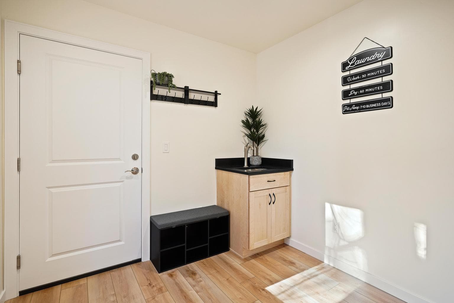 Photo of 15943 Cascade Lane 22 of 56