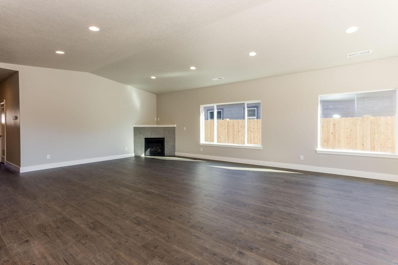 Photo of 4936 SW Yew Place 14 of 29