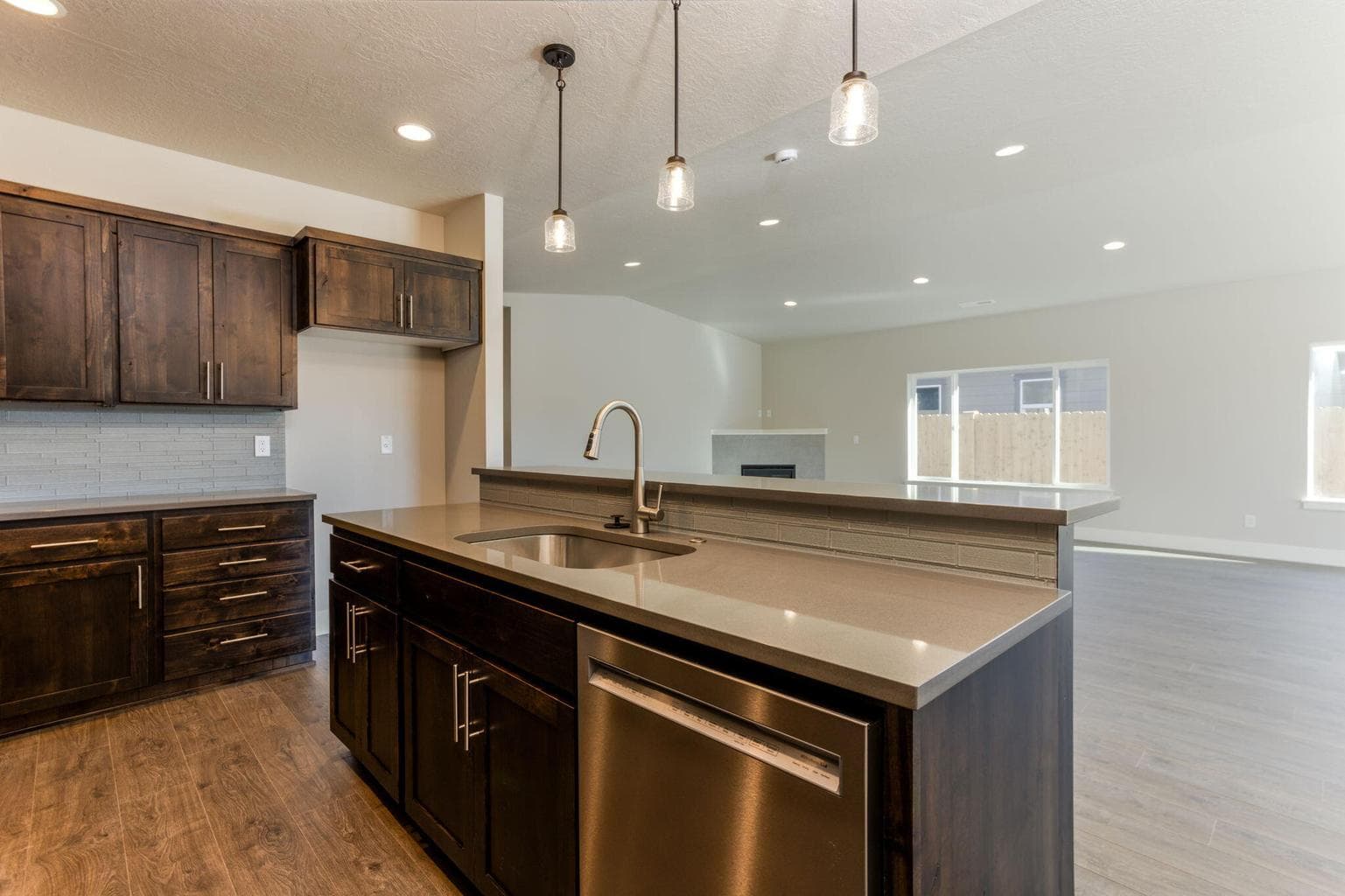 Photo of 4936 SW Yew Place 12 of 29