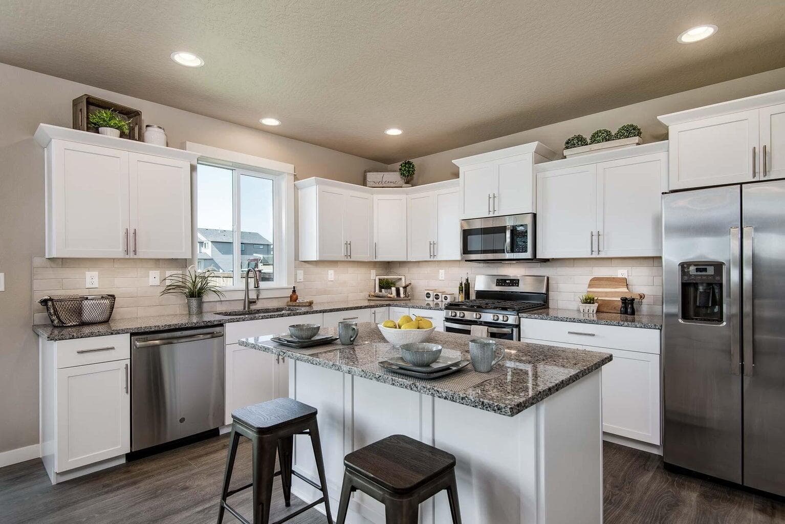 Photo of 3680 8th 5 of 23