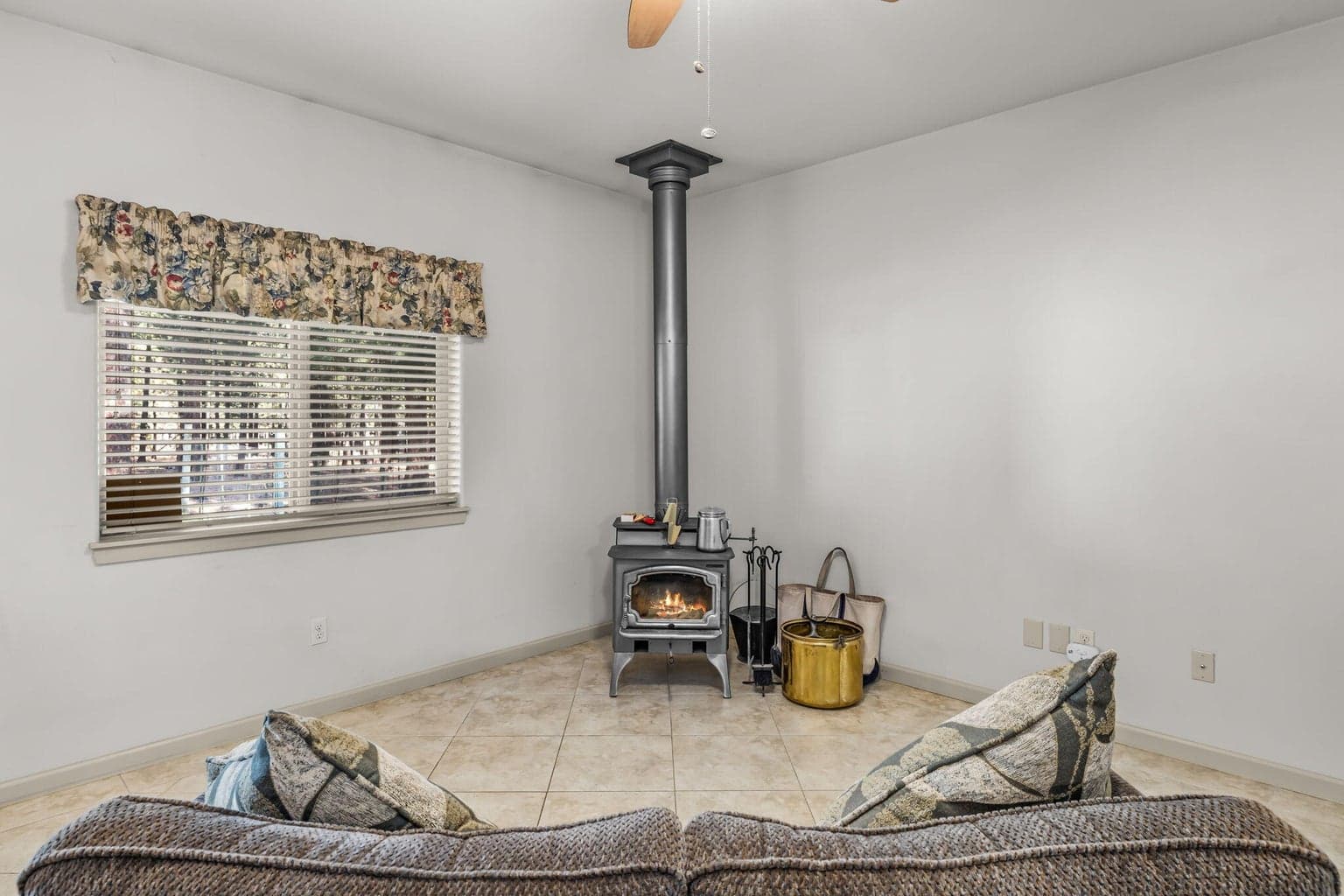 Photo of 52052 Red Pine 17 of 29