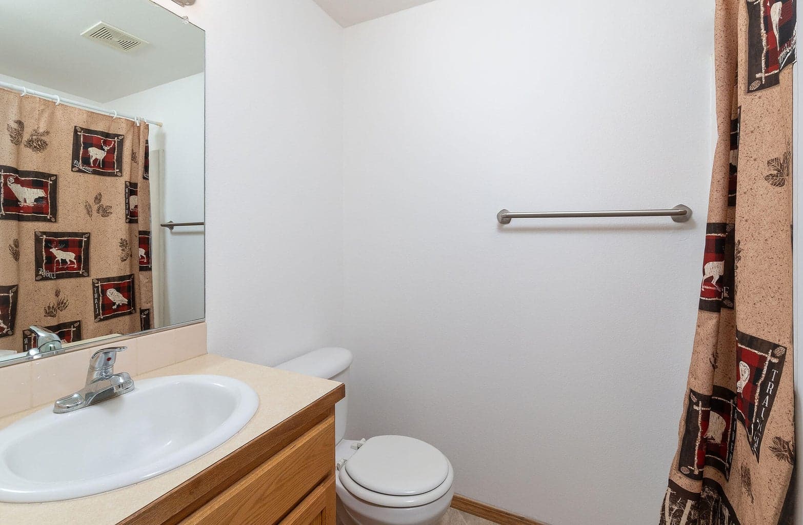 Photo of 725 NE Robin Place 12 of 22