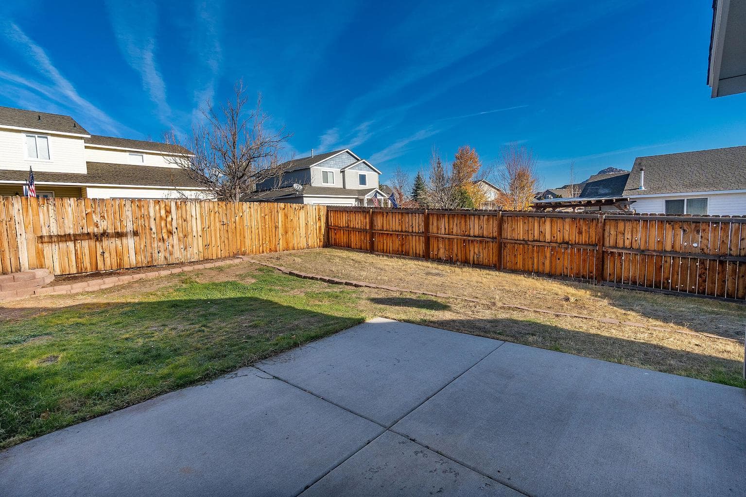 Photo of 725 NE Robin Place 18 of 22