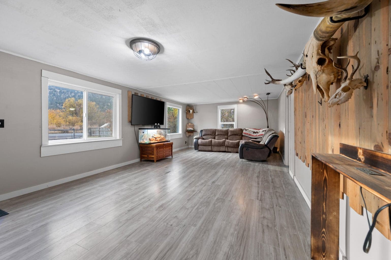 Photo of 2617 SE Paulina Highway 12 of 41