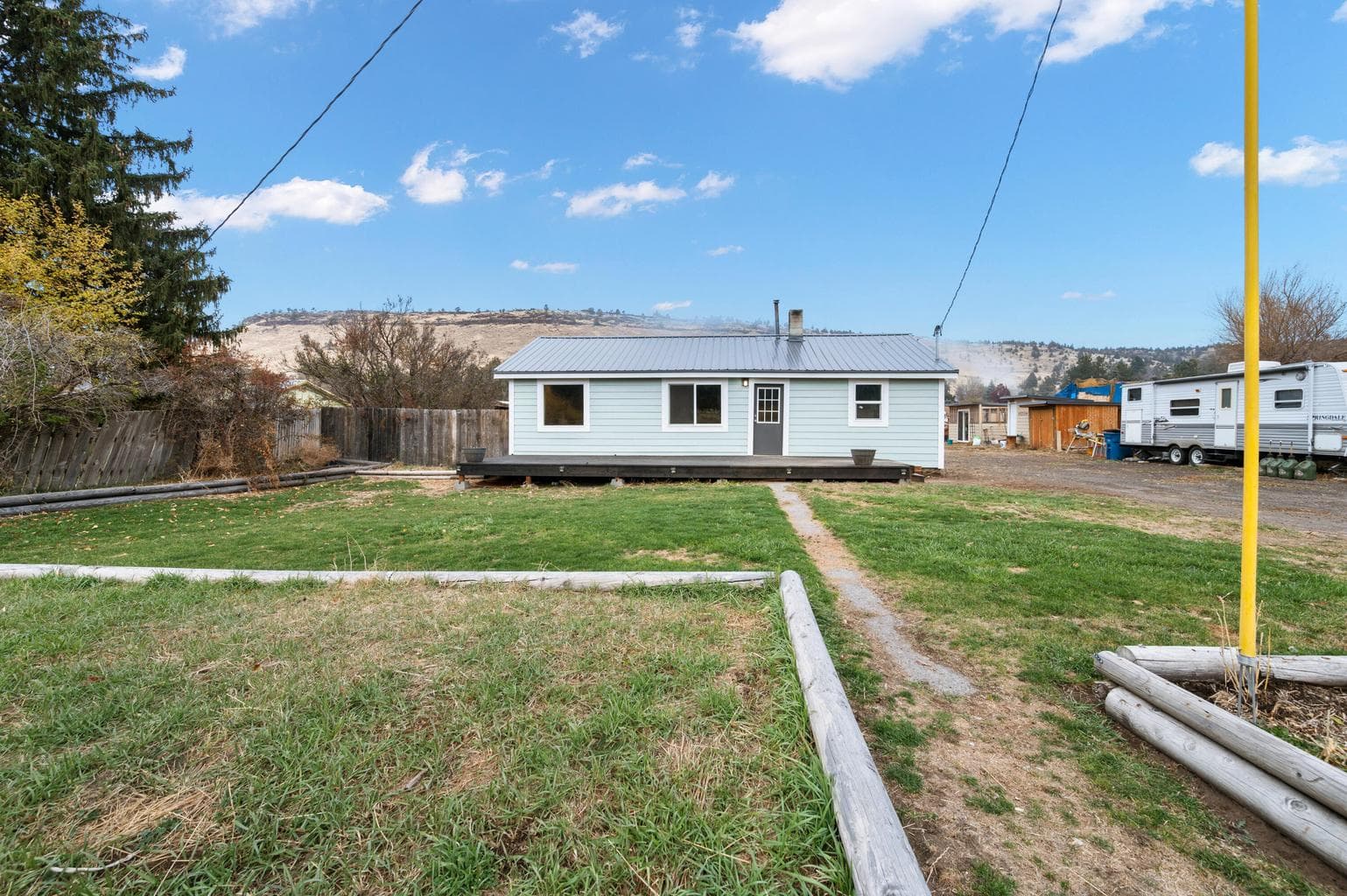 Photo of 2617 SE Paulina Highway 23 of 41