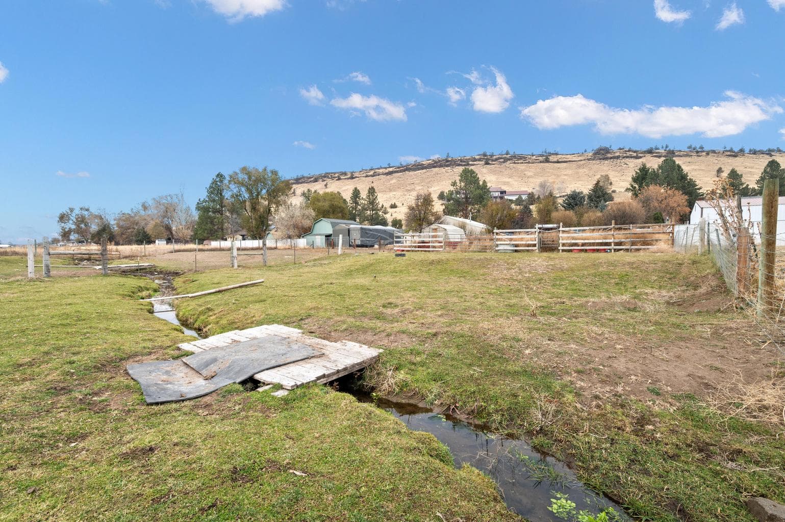 Photo of 2617 SE Paulina Highway 37 of 41