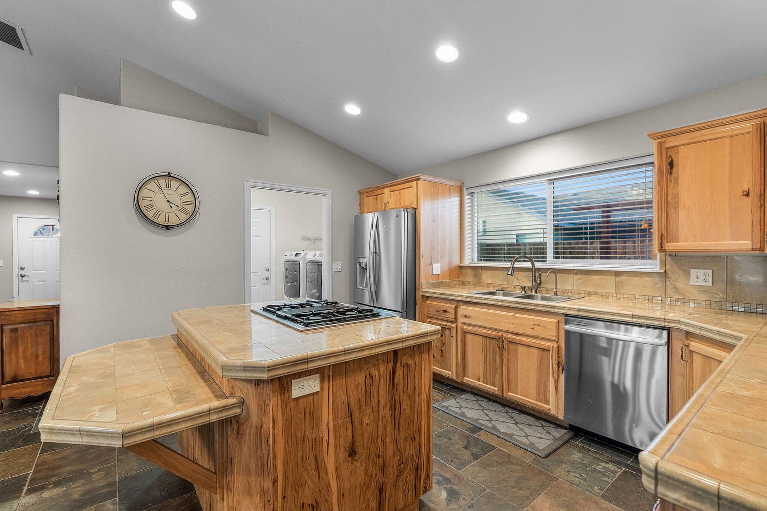 Photo of 26 NE Buena Villa Drive 13 of 30