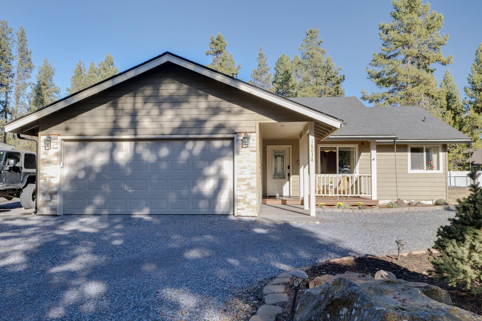 Photo of 16038 Sunset Lane 1 of 32