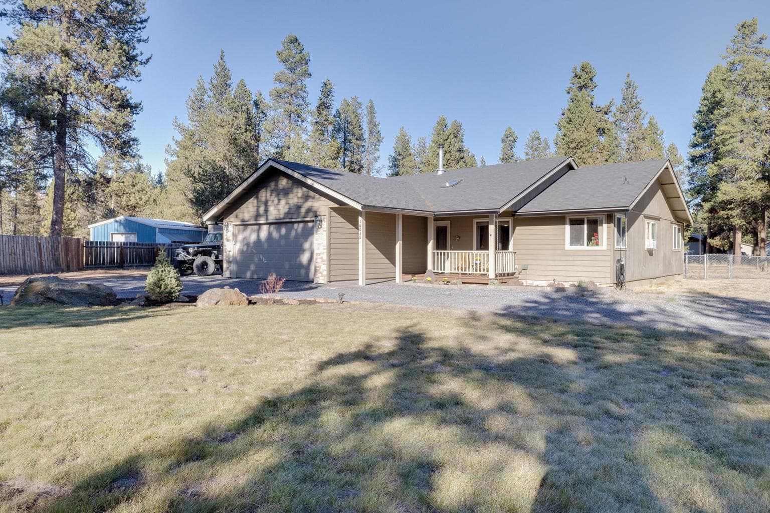 Photo of 16038 Sunset Lane 2 of 32