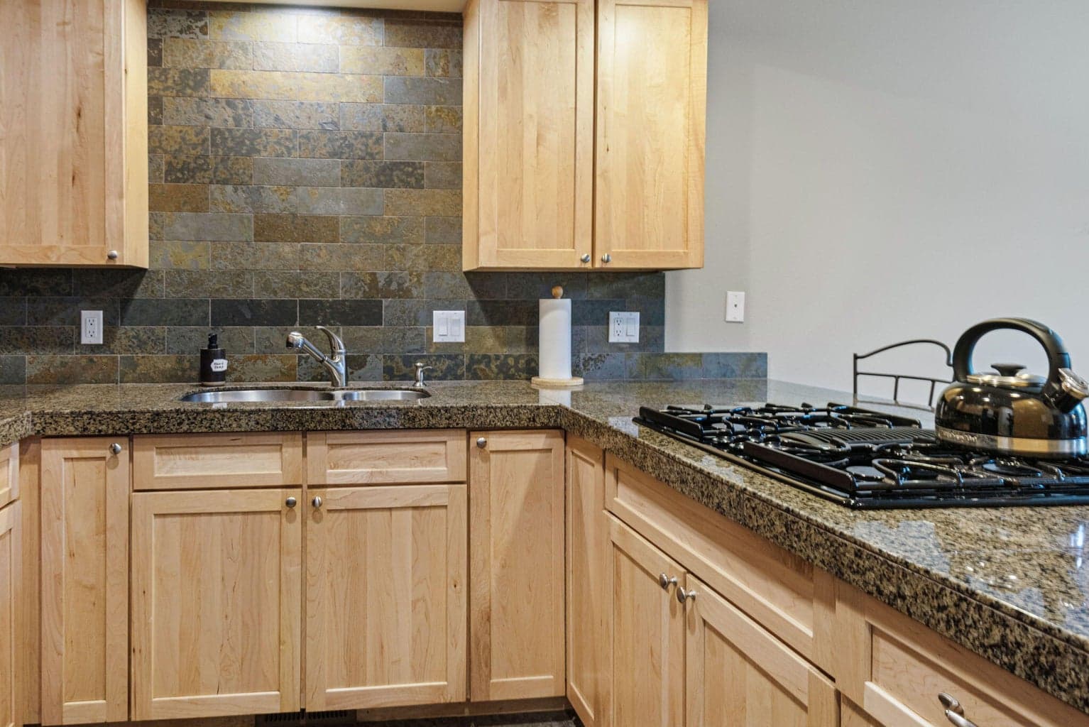 Beautiful tiled backsplash and counters.