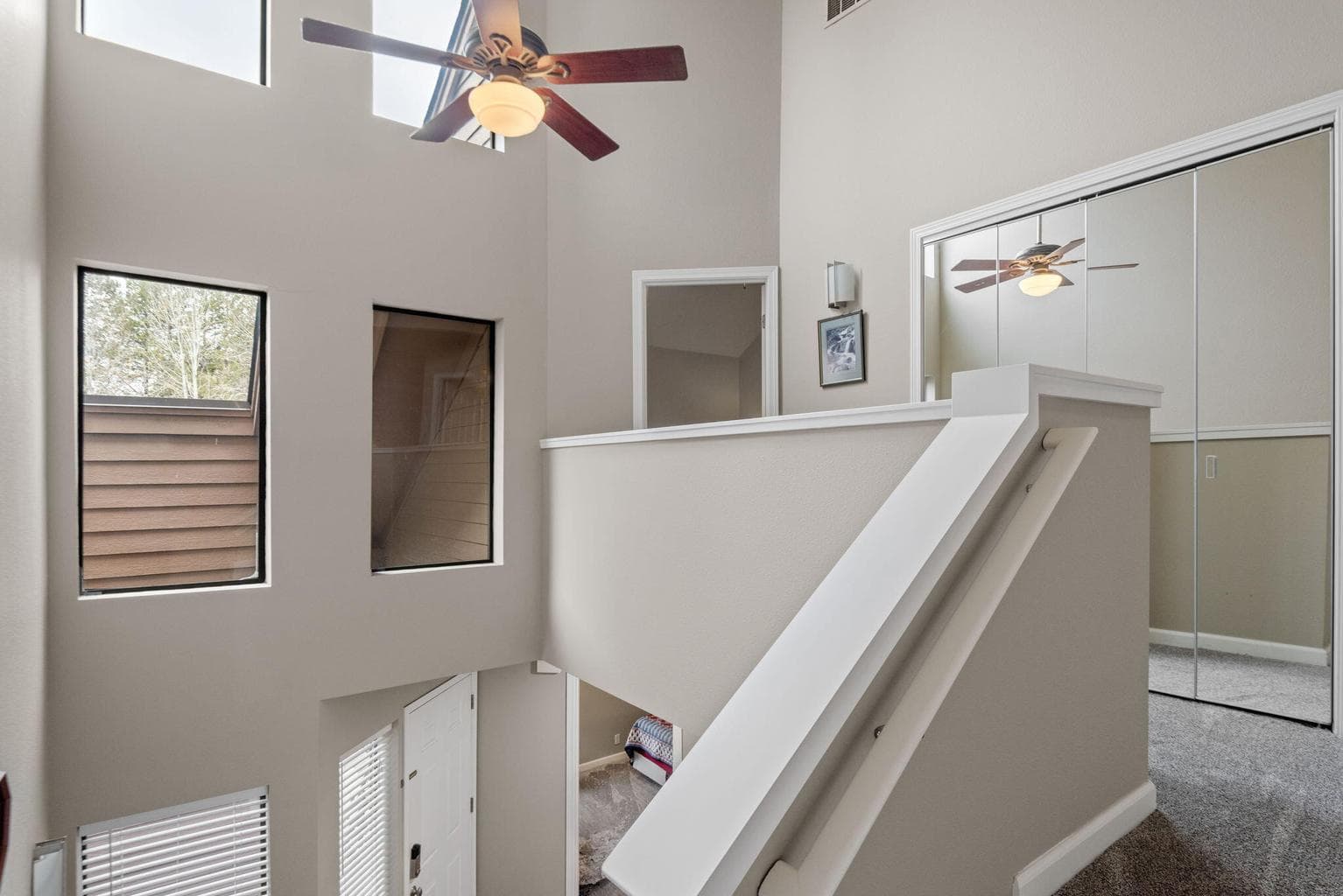 Landing - check out those soaring vaulted ceilings!