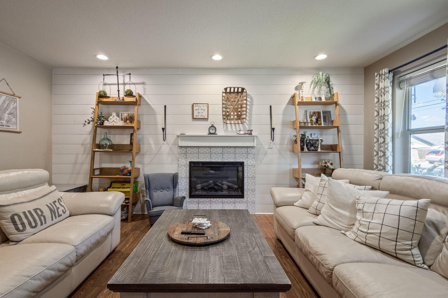 Photo of 1021 Cascade 5 of 45