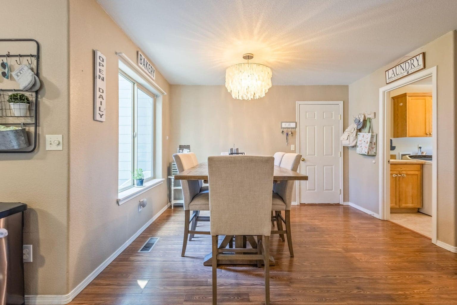 Photo of 1021 E Cascade Avenue 11 of 45