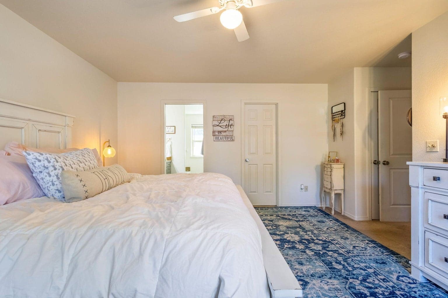 Photo of 1021 E Cascade Avenue 18 of 45