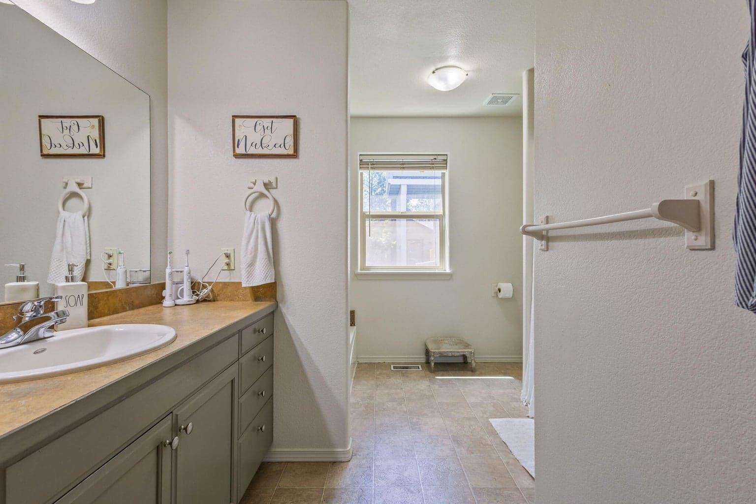 Photo of 1021 E Cascade Avenue 20 of 45
