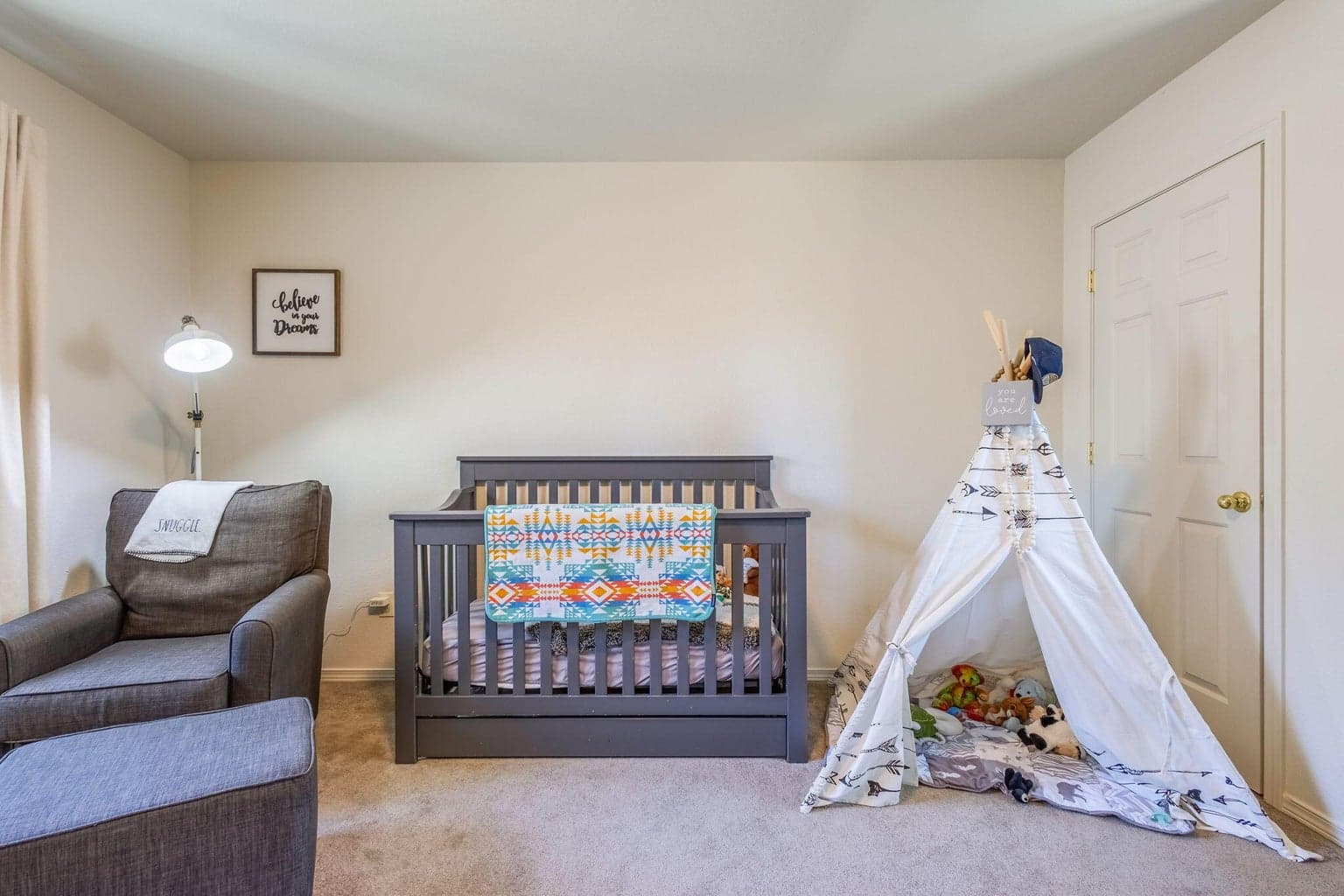 Photo of 1021 E Cascade Avenue 25 of 45