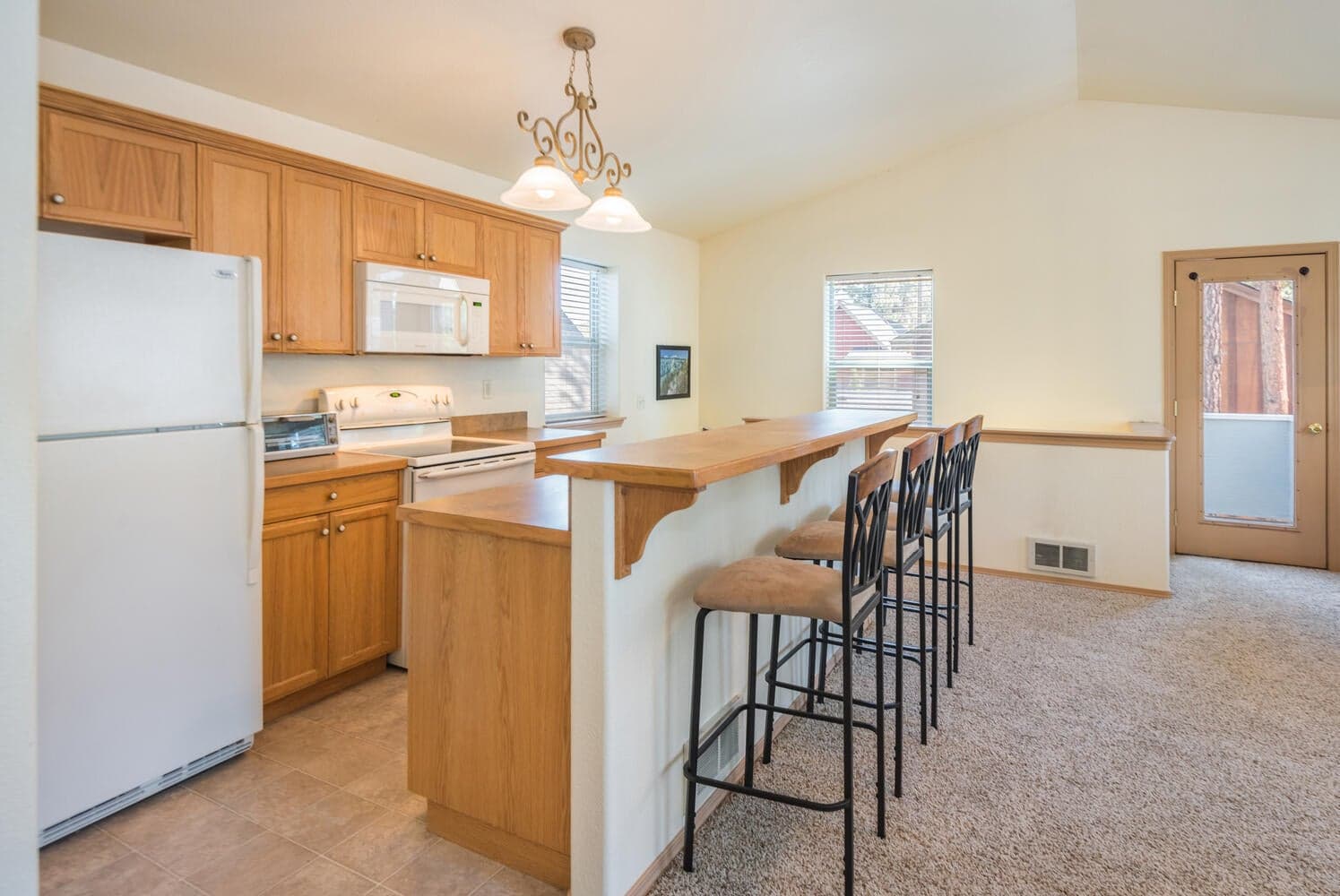 Photo of 1021 E Cascade Avenue 35 of 45