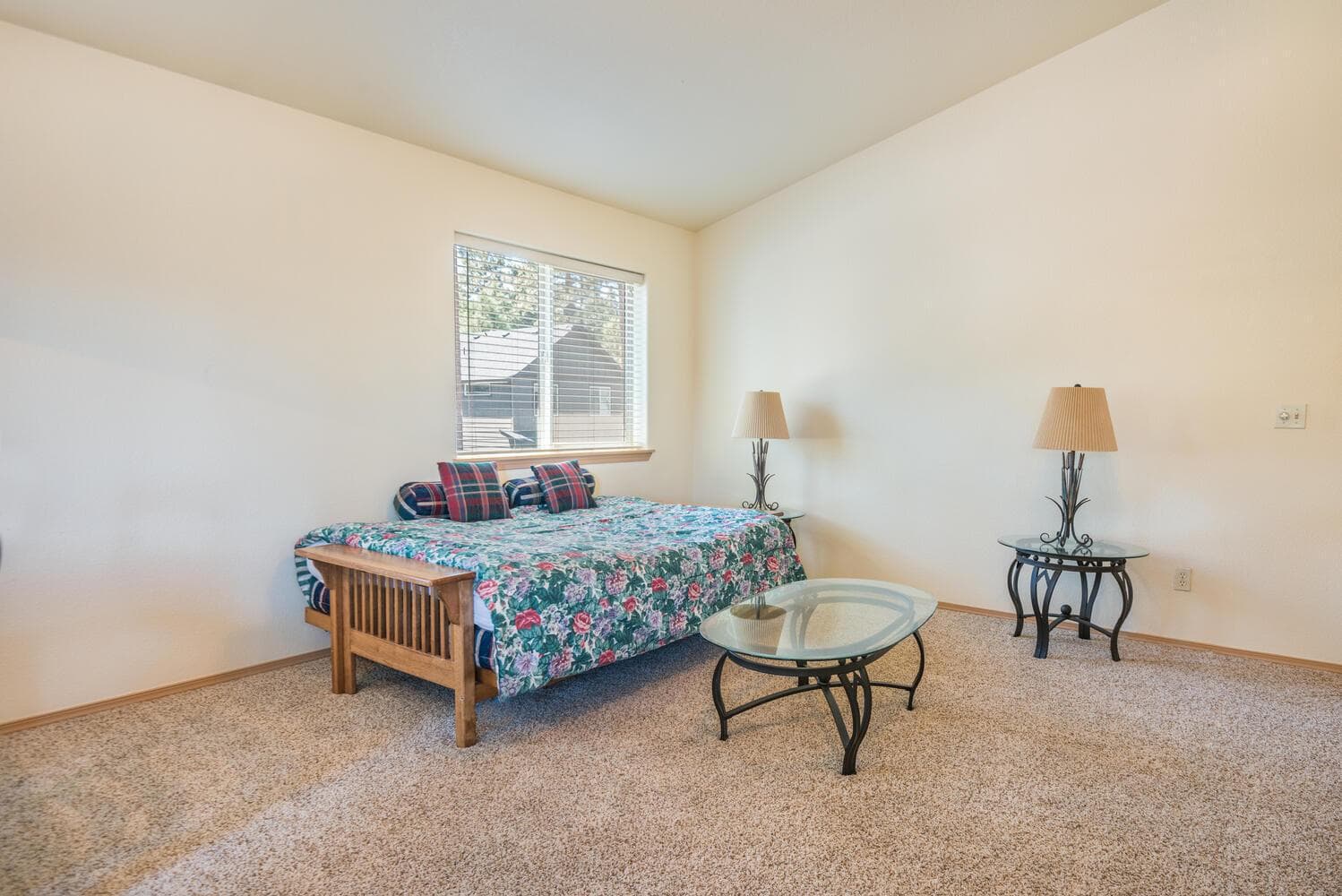 Photo of 1021 E Cascade Avenue 37 of 45