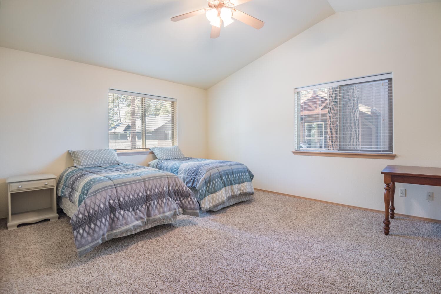 Photo of 1021 E Cascade Avenue 38 of 45