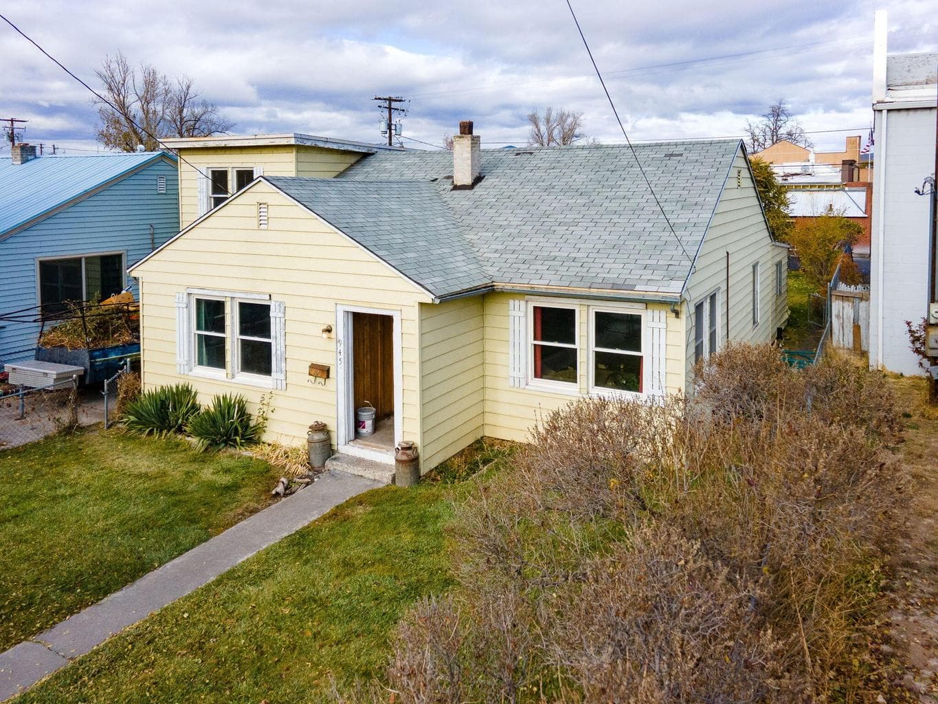 Photo of 945 2nd 1 of 28