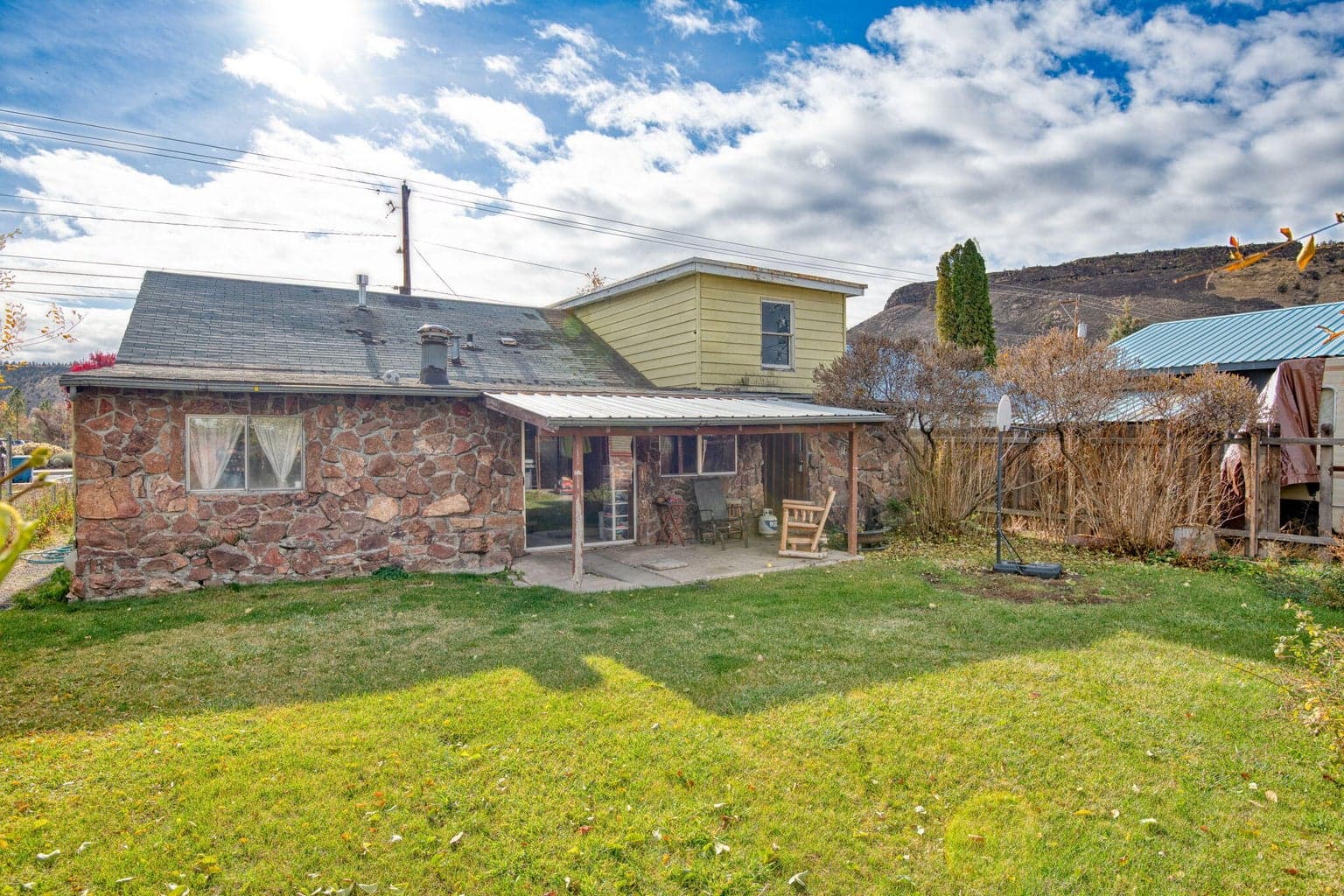 Photo of 945 NW 2nd Street 25 of 28