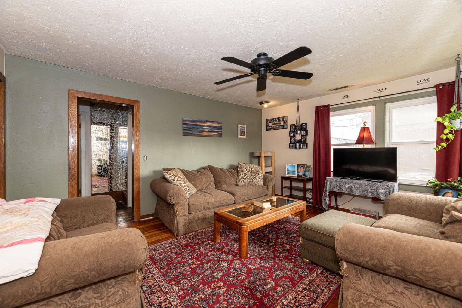 Photo of 945 NW 2nd Street 6 of 28