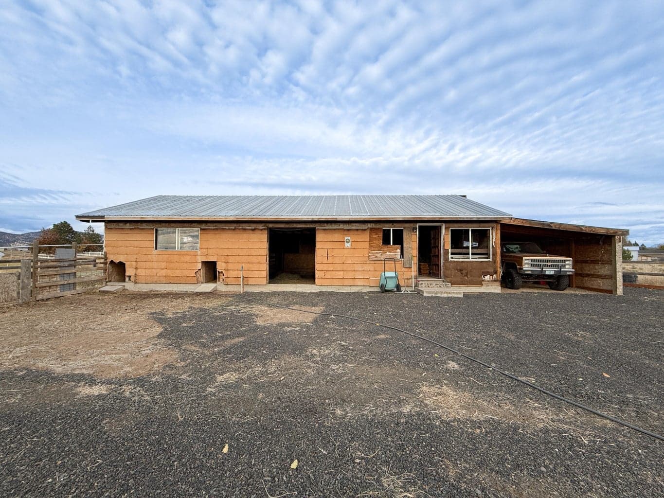 Photo of 5609 NW Elliott Lane 25 of 37