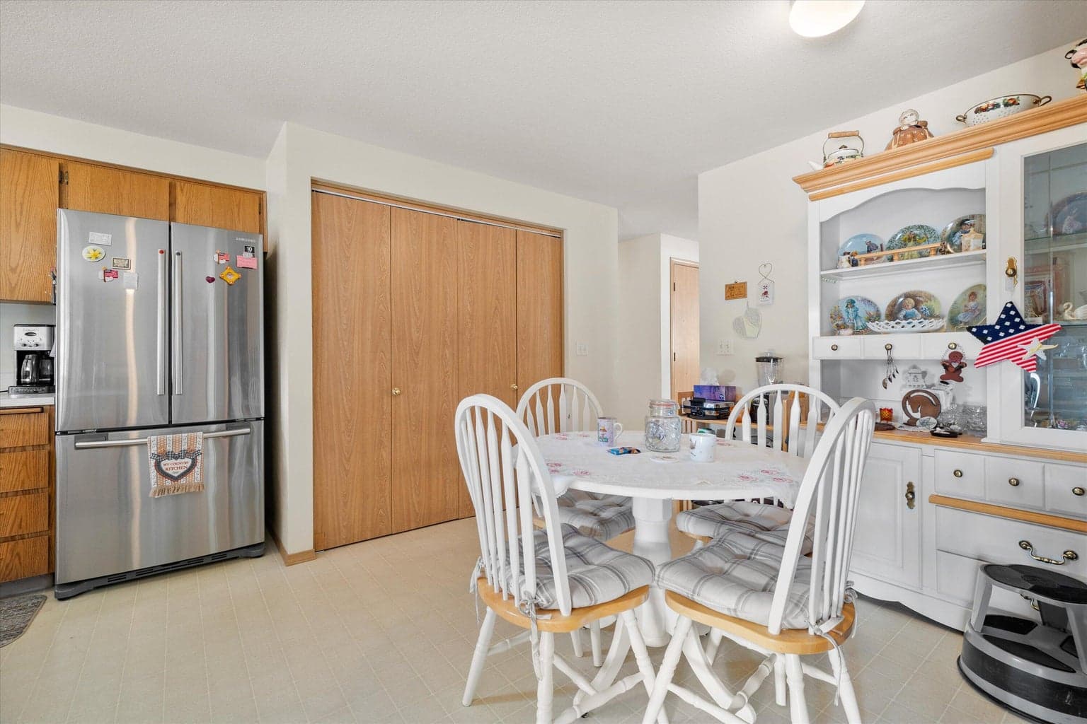 Photo of 5488 NW Coyner Avenue 7 of 29