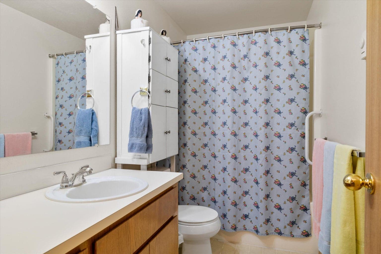 Photo of 5488 NW Coyner Avenue 10 of 29