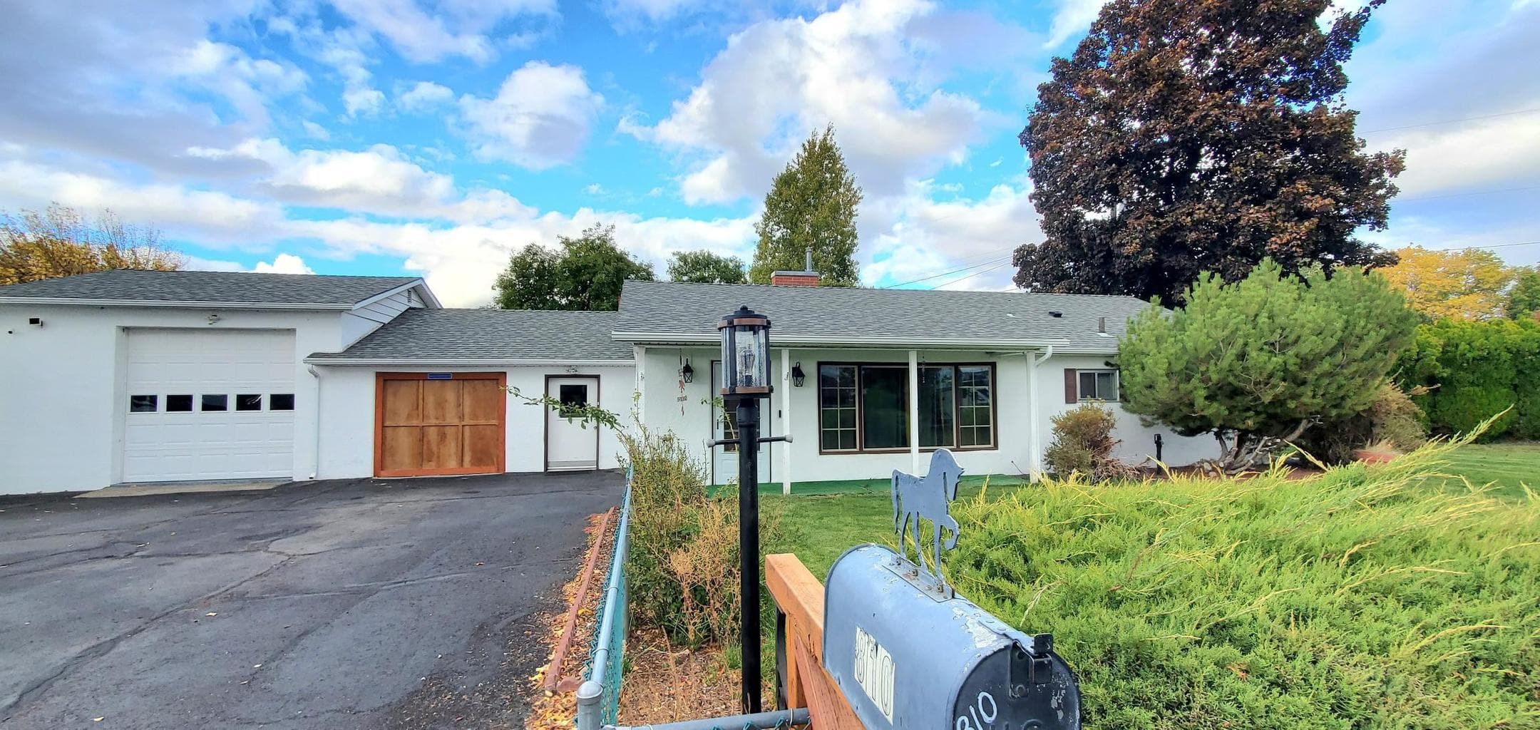 Photo of 810 Crest 3 of 40