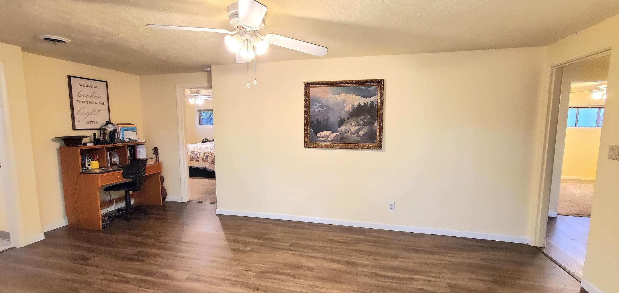 Photo of 810 NE Crest Drive 14 of 40