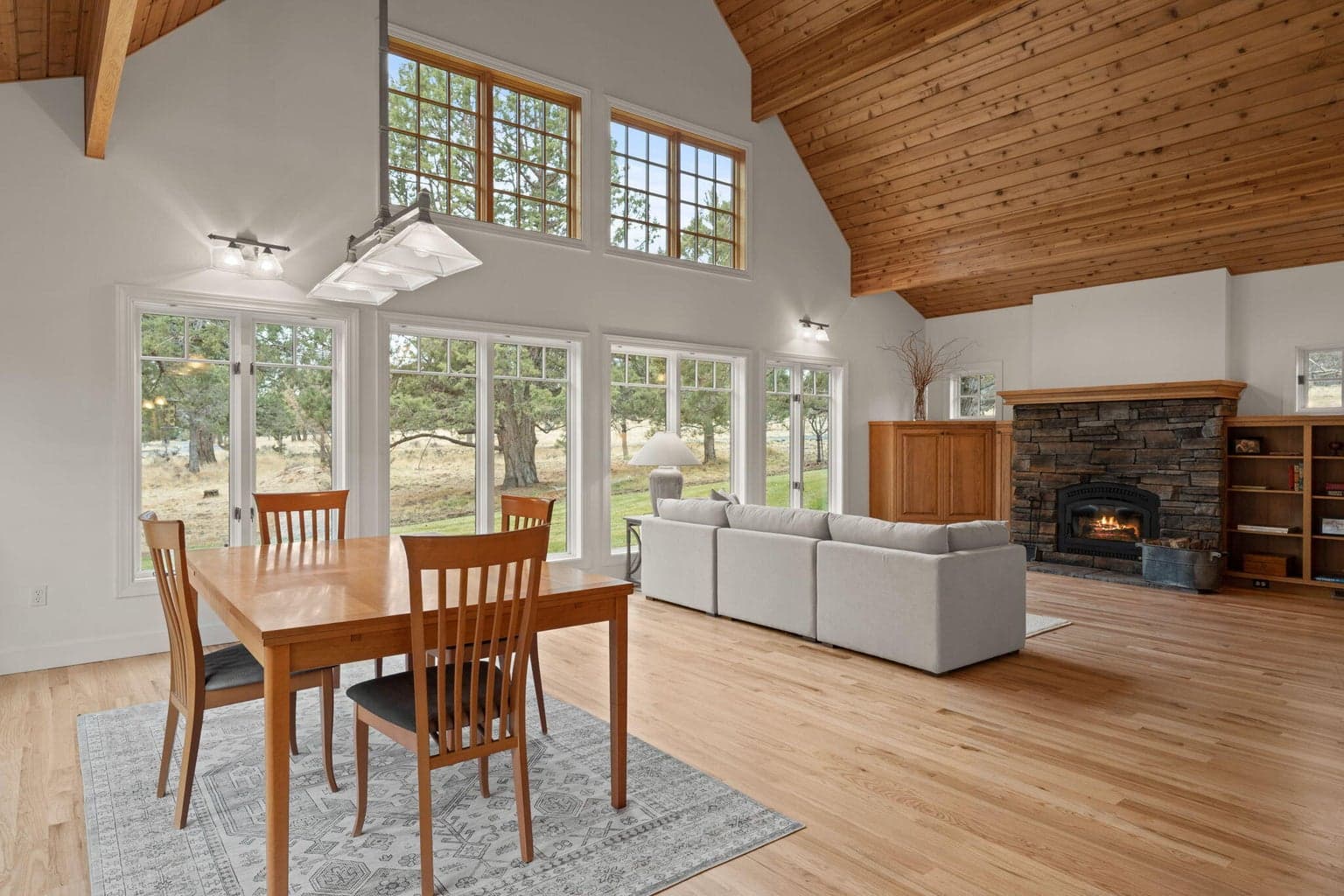 Vaulted cedar ceilings and red oak floors 16045 Fox Ridge Circle, Sisters, OR 97759
