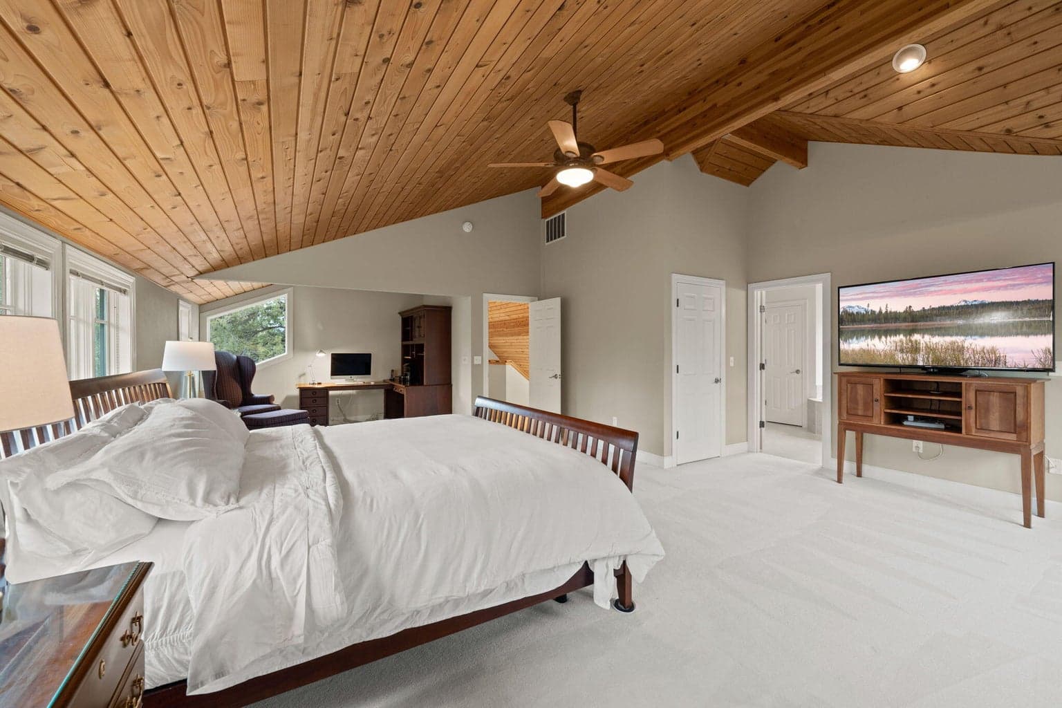 Photo of 16045 Fox Ridge Circle 11 of 41