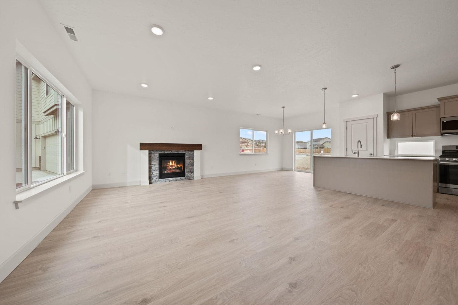 Photo of 3422 11th 5 of 62
