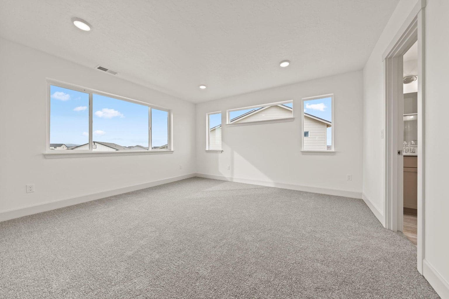 Photo of 3422 NW 11th Court 24 of 62