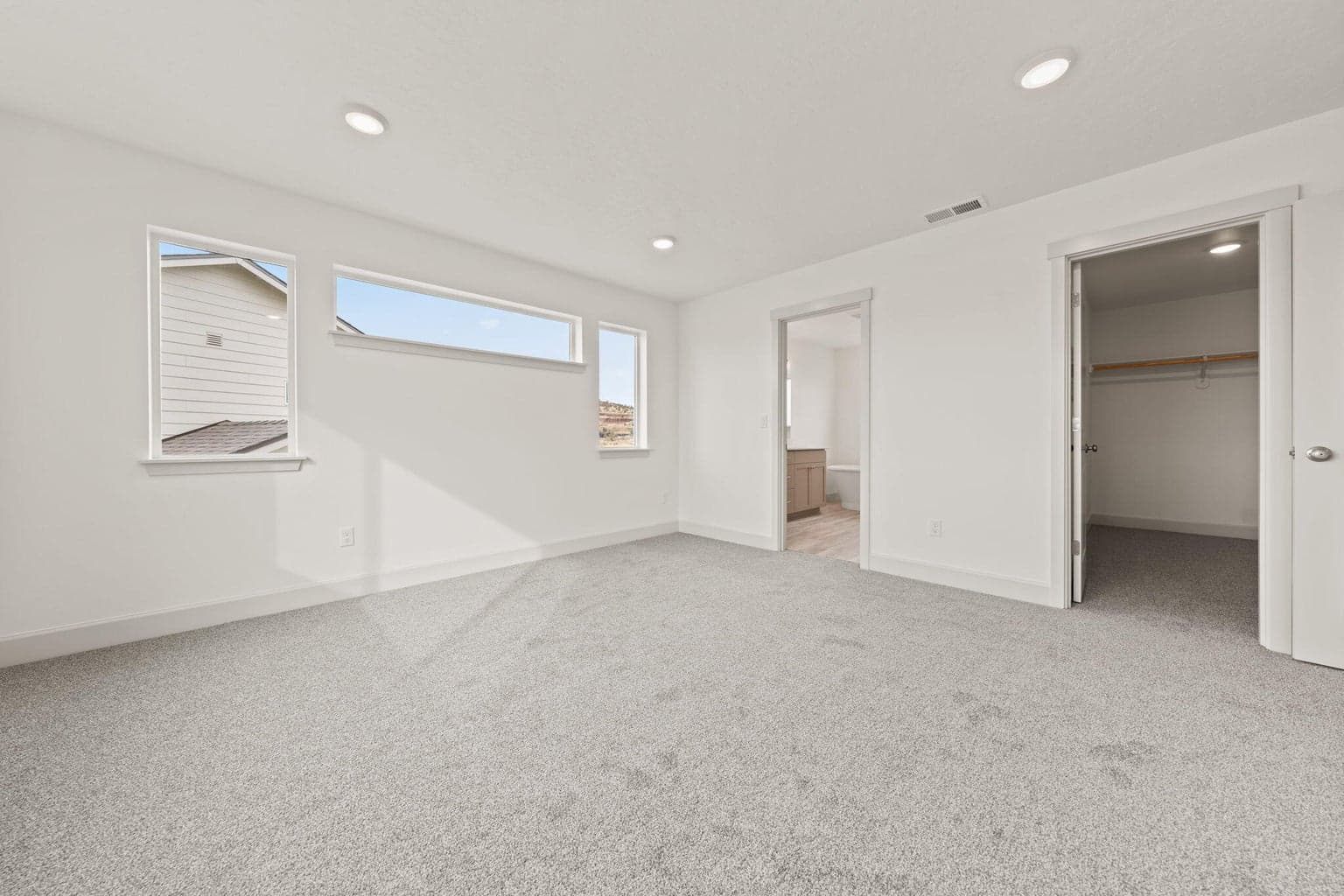 Photo of 3422 NW 11th Court 25 of 62