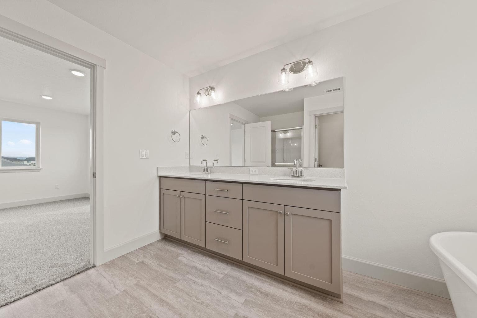 Photo of 3422 NW 11th Court 27 of 62