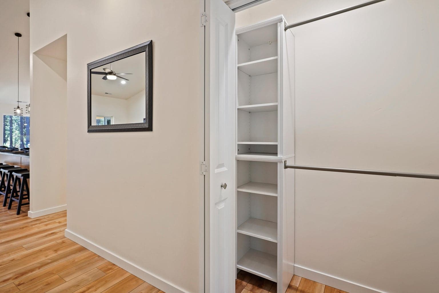 Photo of 15943 Cascade Lane 6 of 56