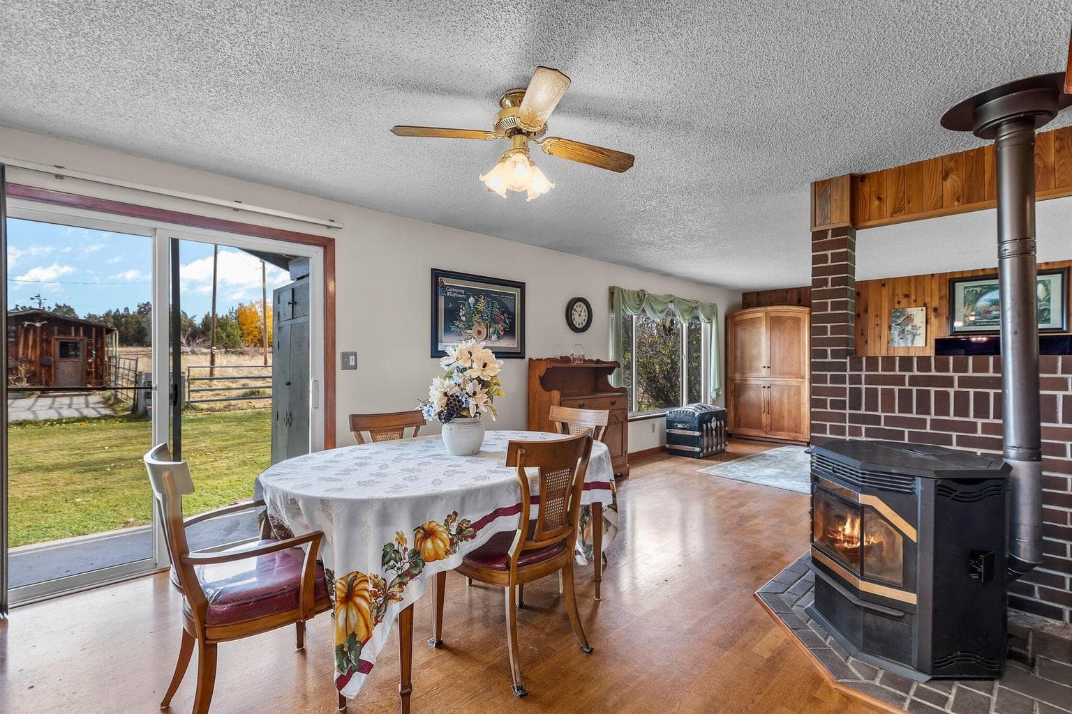 Photo of 1925 NW 53rd Street 16 of 42