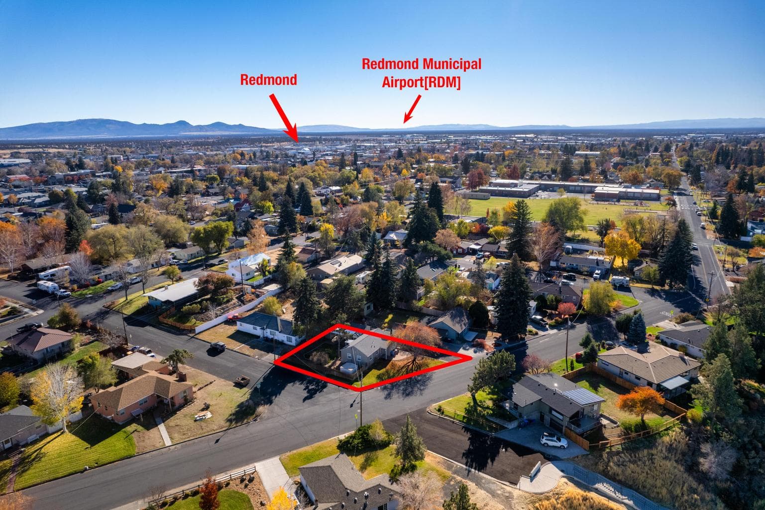 Photo of 554 NW Canyon Drive 30 of 39