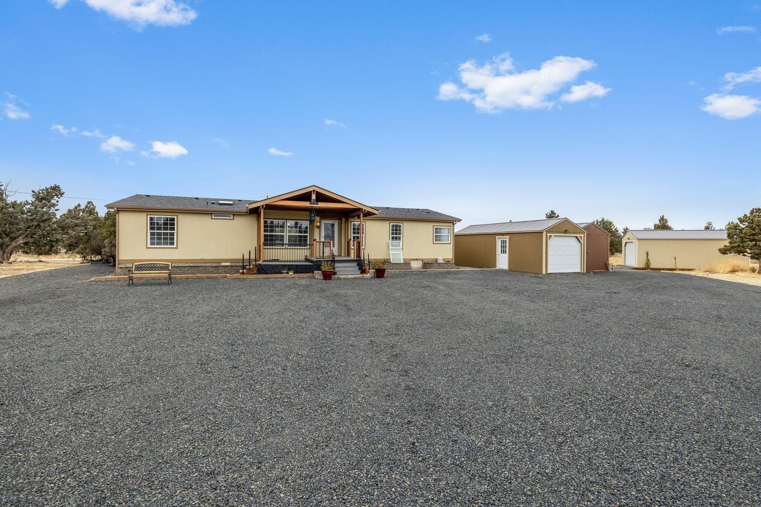 Photo of 16315 SE Cahvilla Road 10 of 37