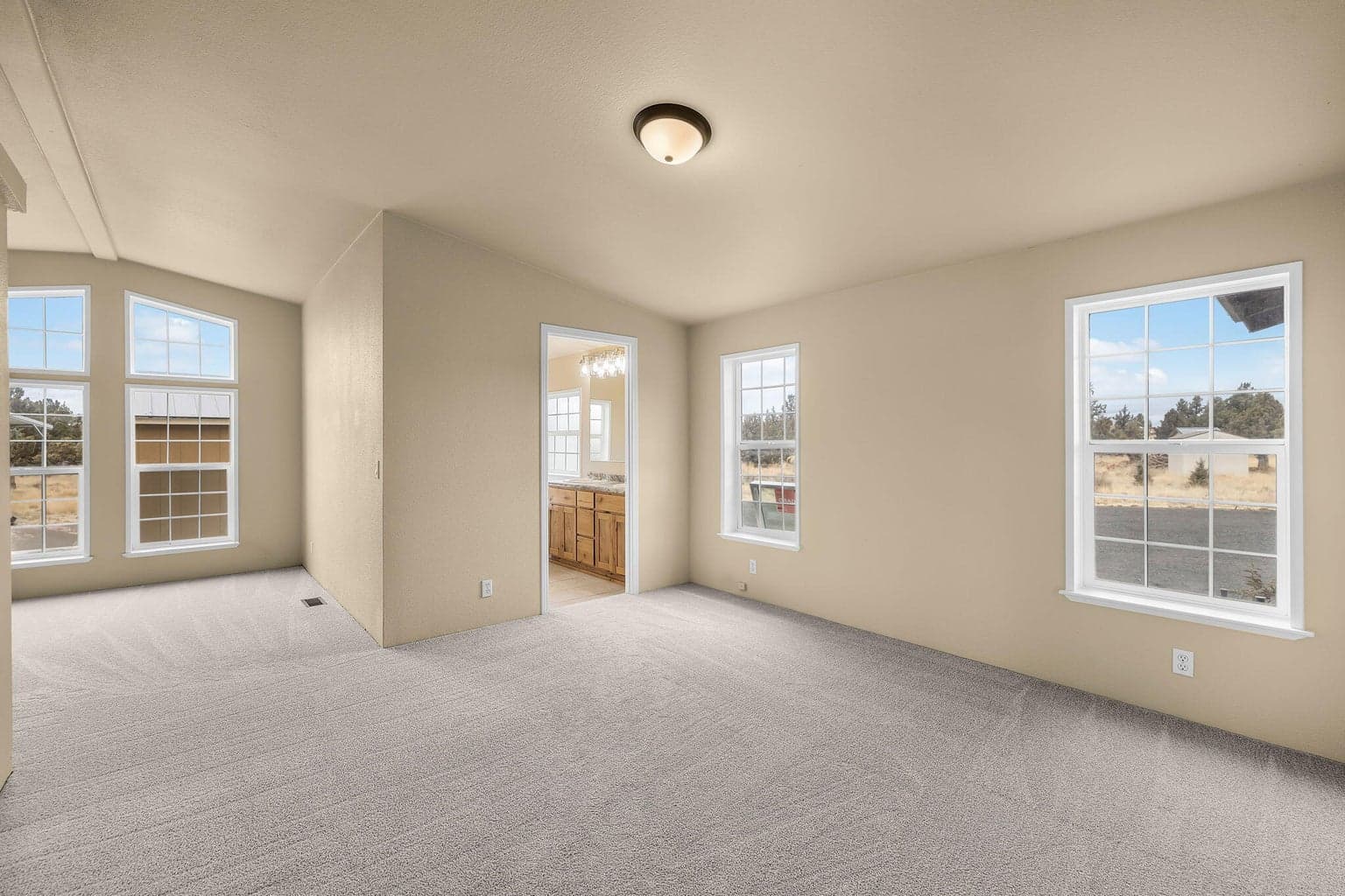 Photo of 16315 SE Cahvilla Road 16 of 37