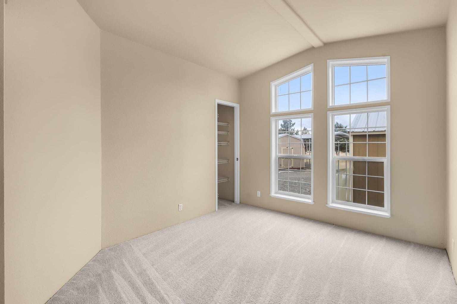 Photo of 16315 SE Cahvilla Road 8 of 37