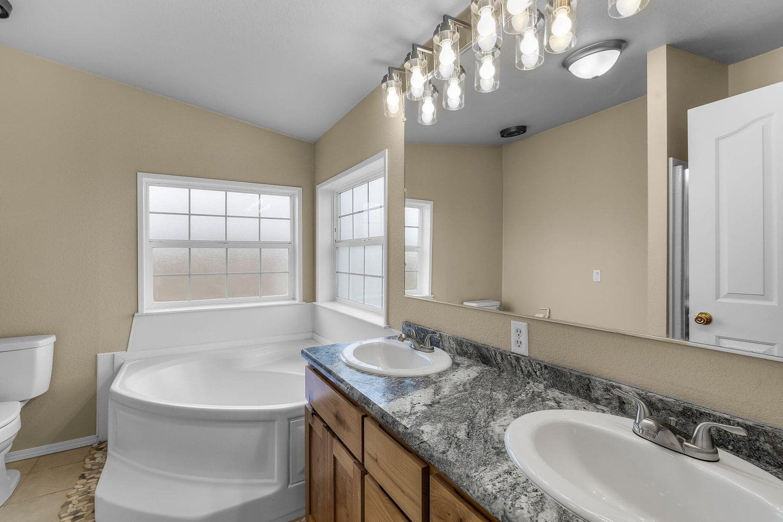 Photo of 16315 SE Cahvilla Road 6 of 37