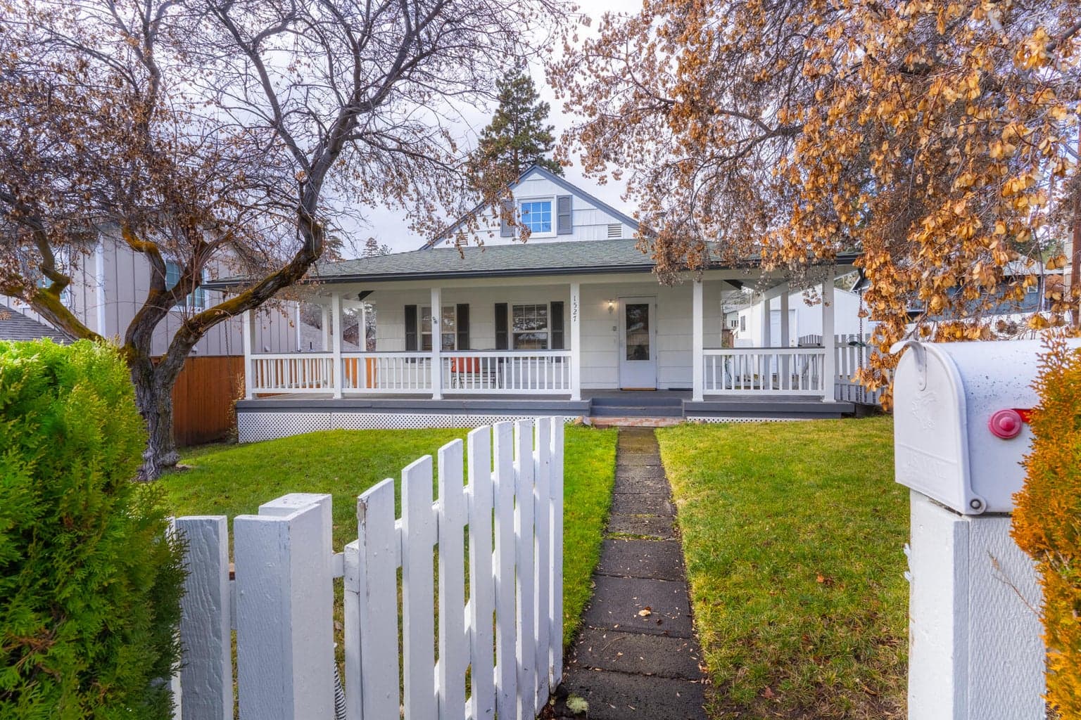 Photo of 1527 10th 1 of 40