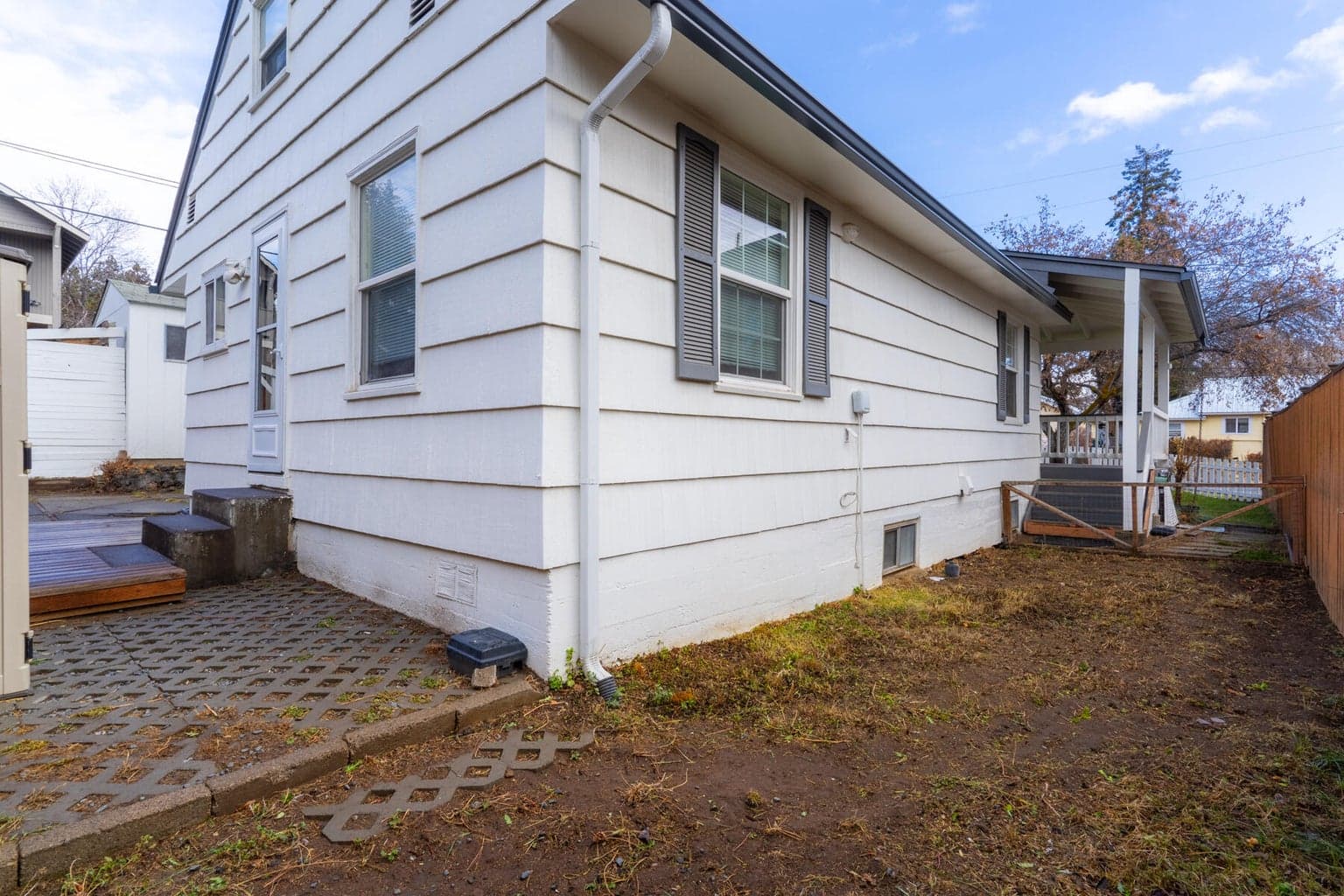 Photo of 1527 NW 10th Street 32 of 40