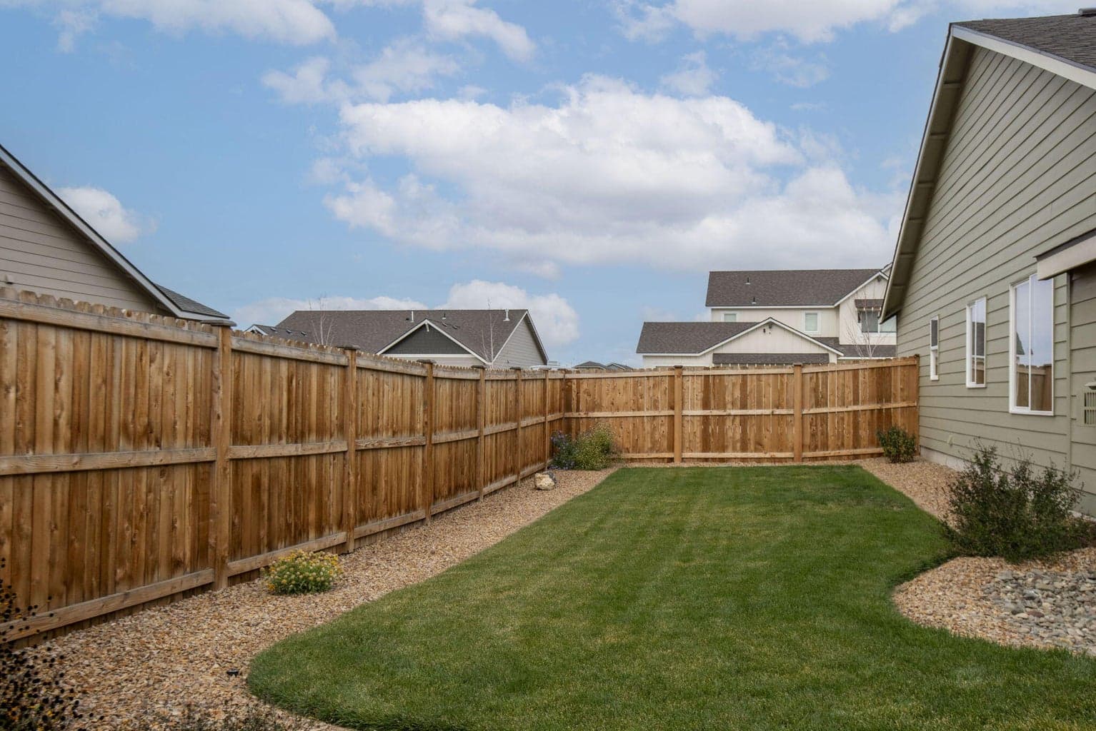Very Generous Side Yard