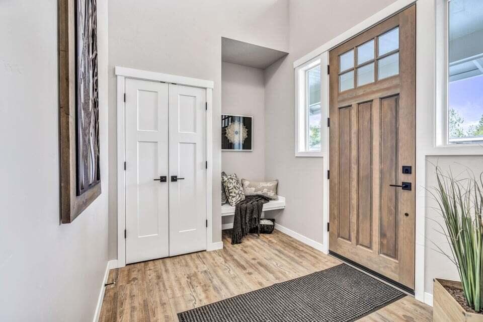 Photo of 131 W Clearpine Drive 7 of 32