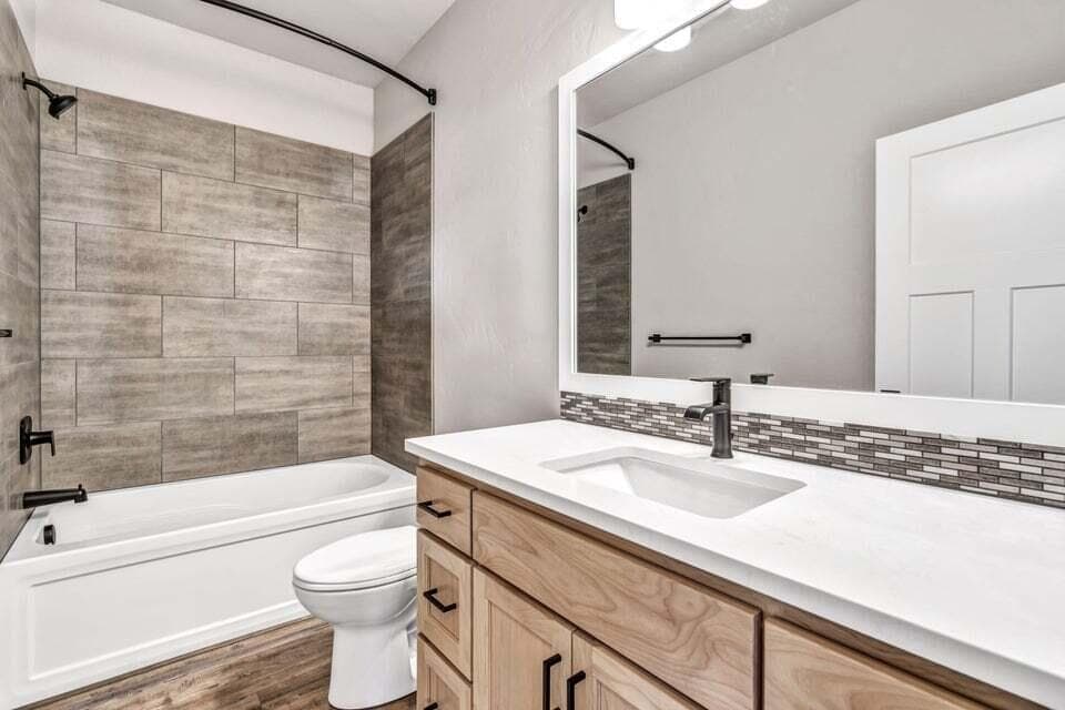 Photo of 131 W Clearpine Drive 14 of 32